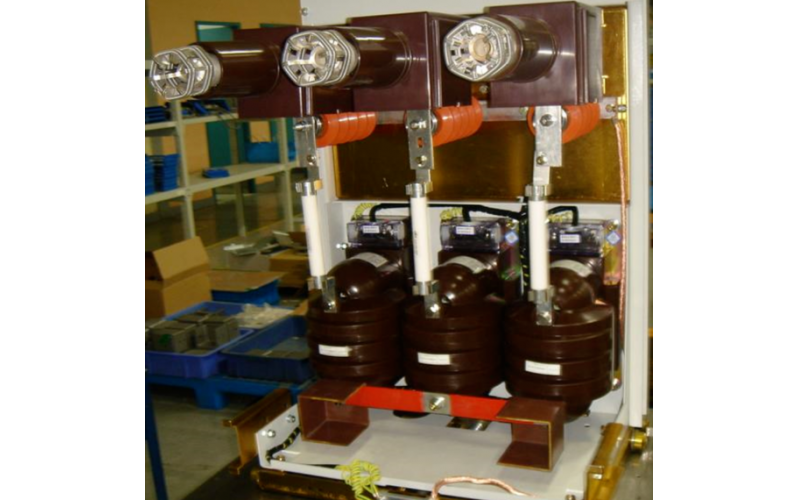 电压互感器抽出式安装知识介绍